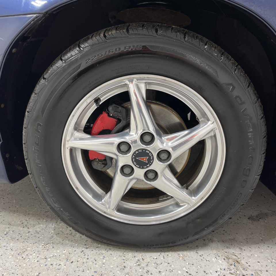 Pontiac Grand Prix 2dr Cpe GTP 2001