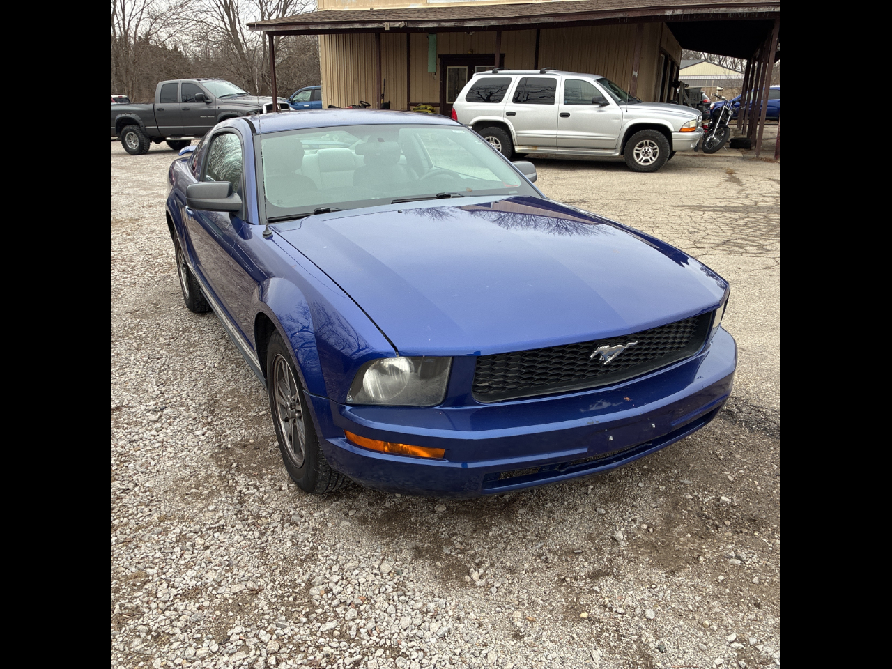 Ford Mustang 2dr Cpe Deluxe 2005