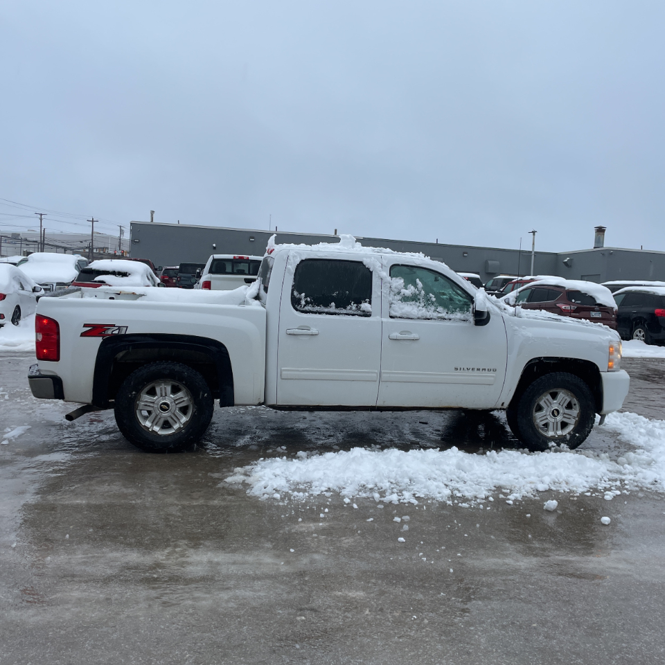 Chevrolet Silverado 1500 4WD Crew Cab 143.5" LTZ 2011