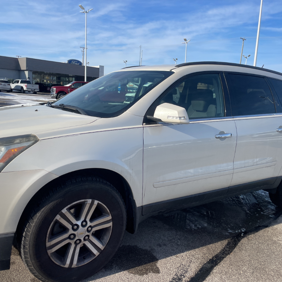 Chevrolet Traverse AWD 4dr LT w/2LT 2015