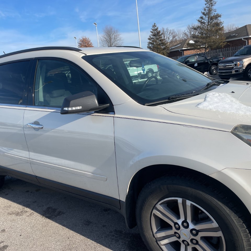 Chevrolet Traverse AWD 4dr LT w/2LT 2015