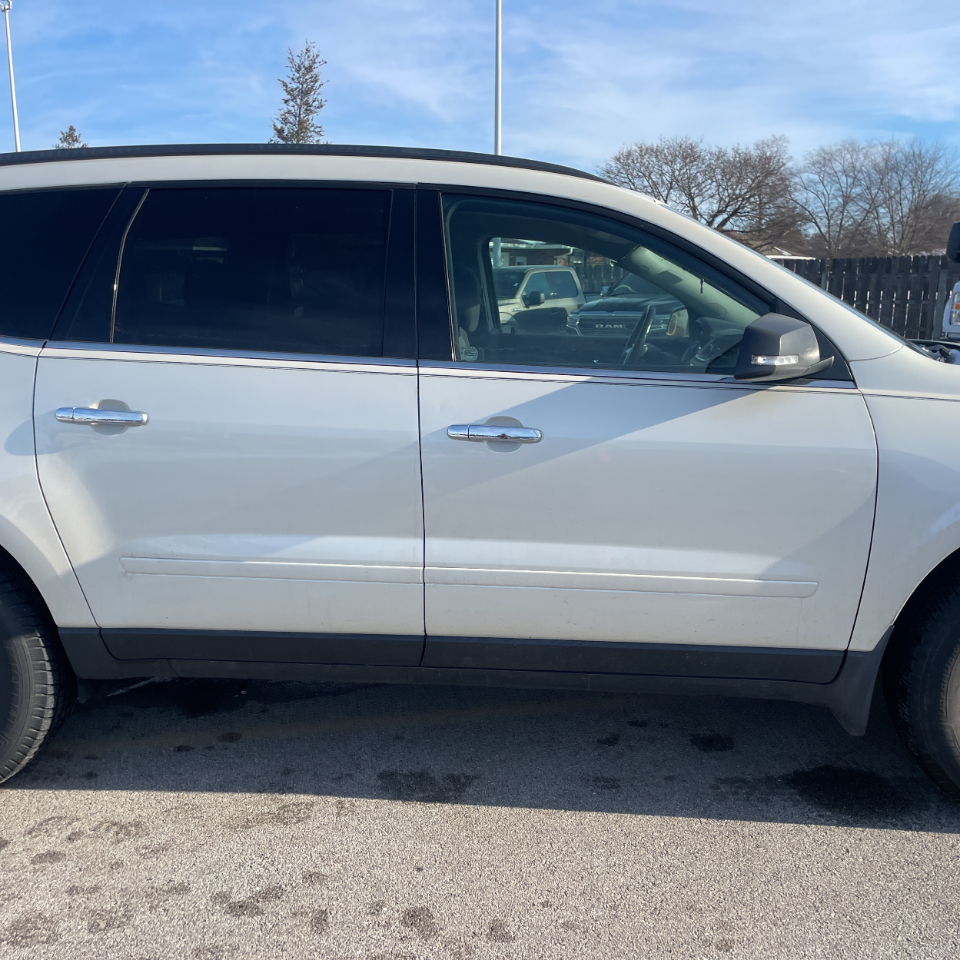 Chevrolet Traverse AWD 4dr LT w/2LT 2015
