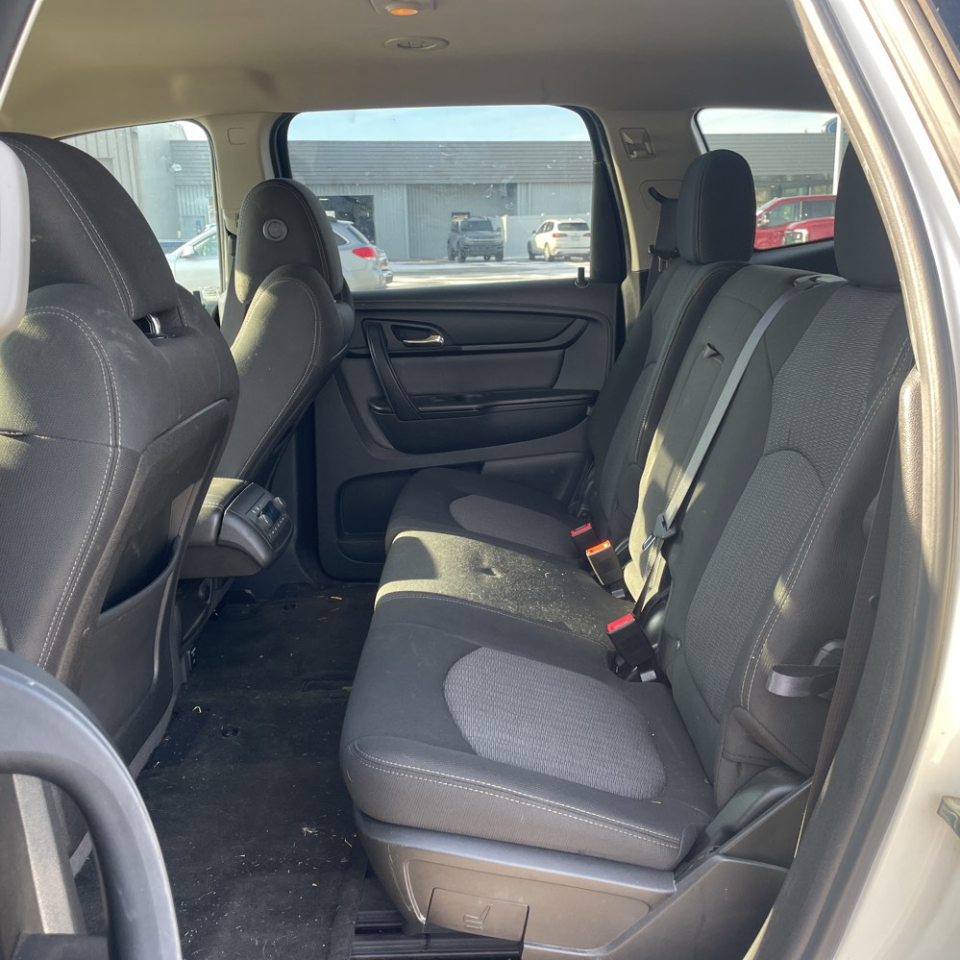 Chevrolet Traverse AWD 4dr LT w/2LT 2015