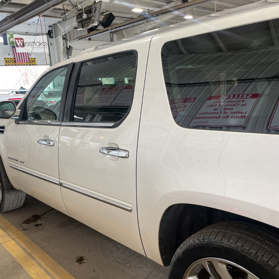 Cadillac Escalade ESV AWD 4dr Platinum Edition 2012