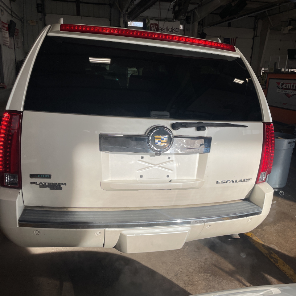 Cadillac Escalade ESV AWD 4dr Platinum Edition 2012