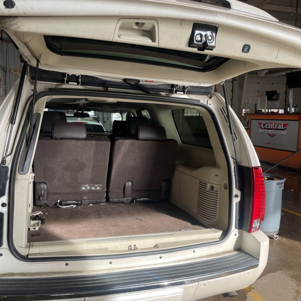 Cadillac Escalade ESV AWD 4dr Platinum Edition 2012