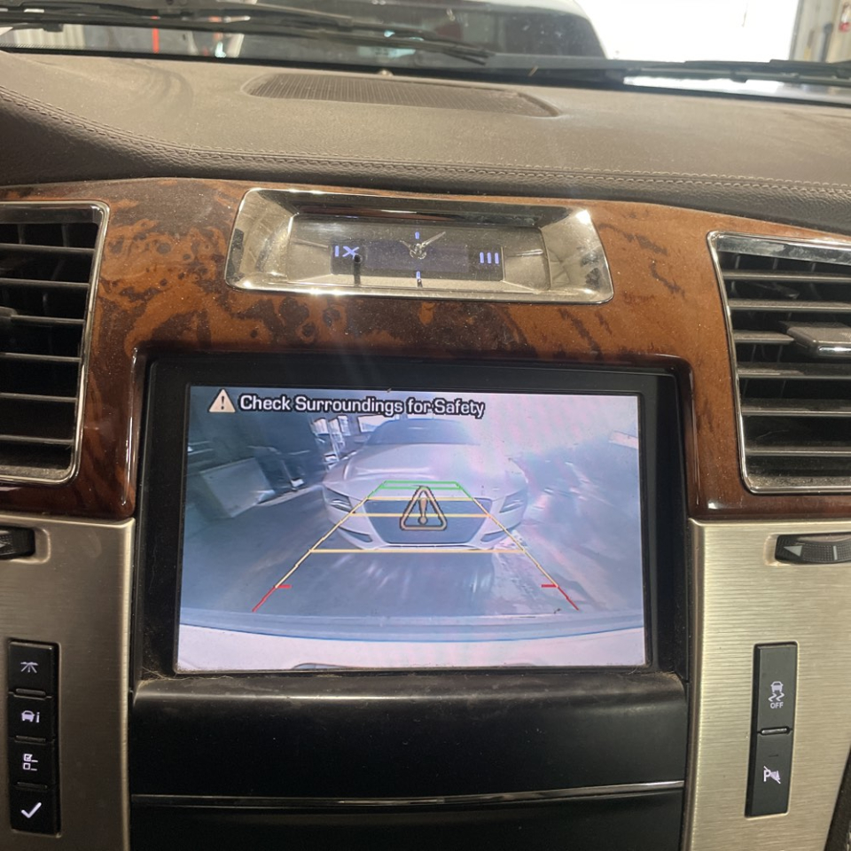 Cadillac Escalade ESV AWD 4dr Platinum Edition 2012