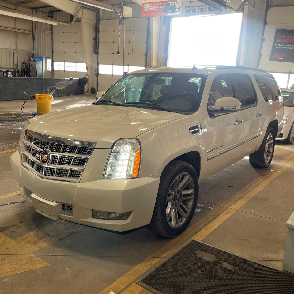 Cadillac Escalade ESV AWD 4dr Platinum Edition 2012