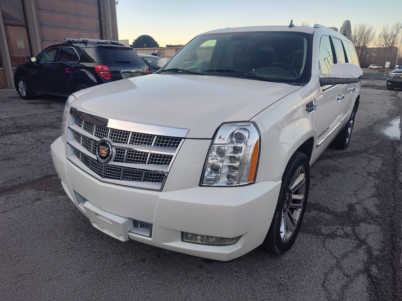 Cadillac Escalade ESV AWD 4dr Platinum Edition 2012