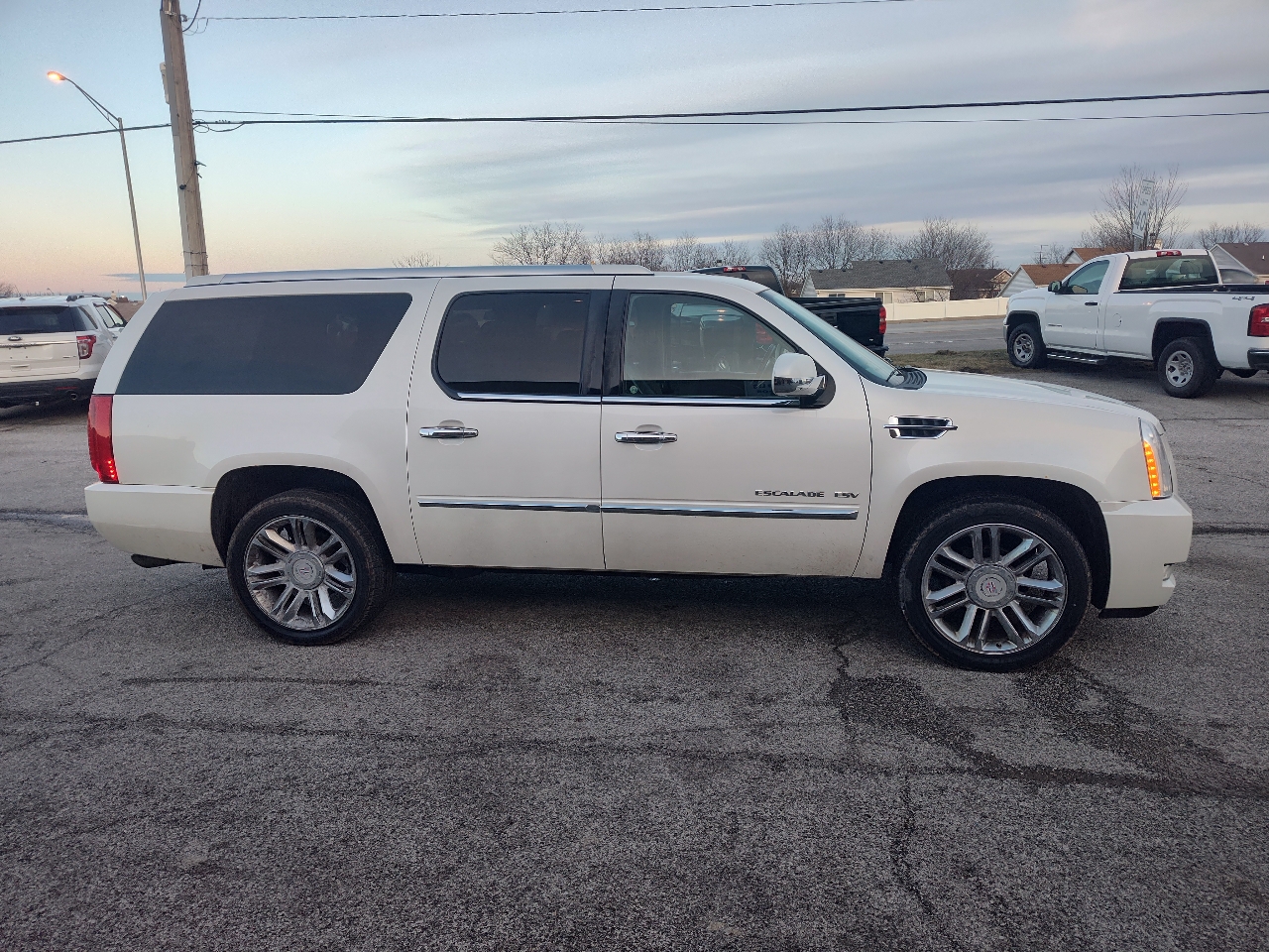 Cadillac Escalade ESV AWD 4dr Platinum Edition 2012