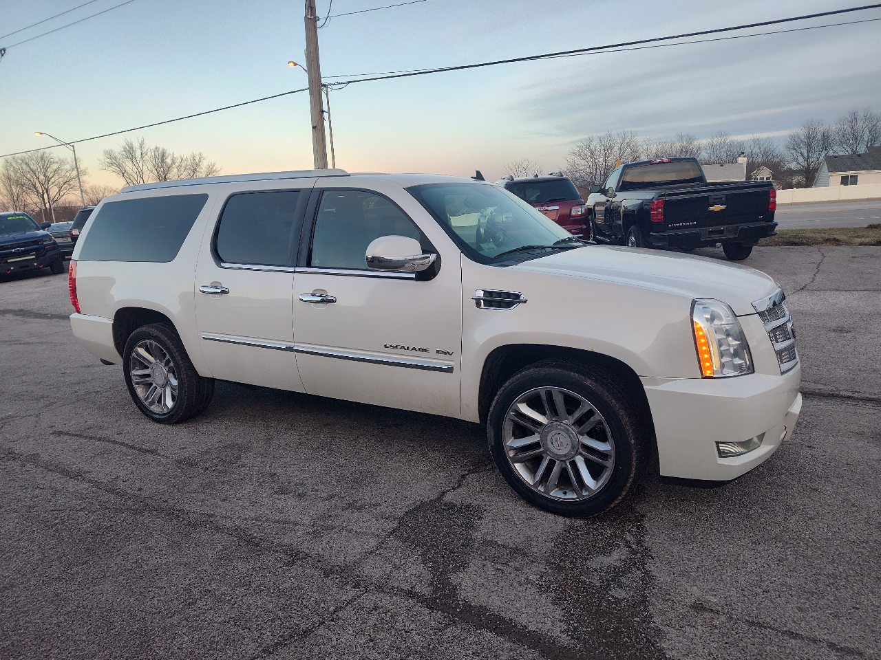 Cadillac Escalade ESV AWD 4dr Platinum Edition 2012