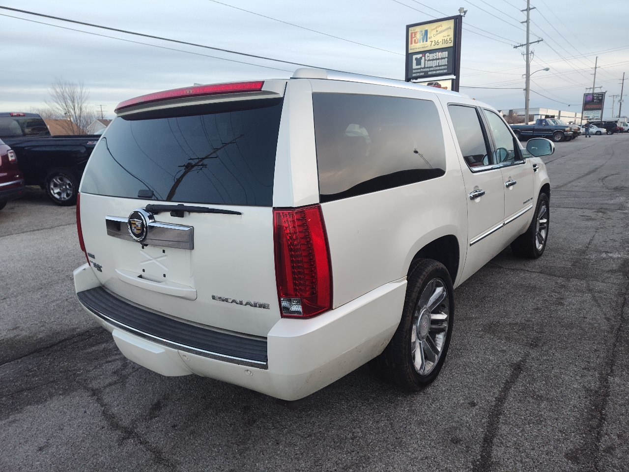 Cadillac Escalade ESV AWD 4dr Platinum Edition 2012