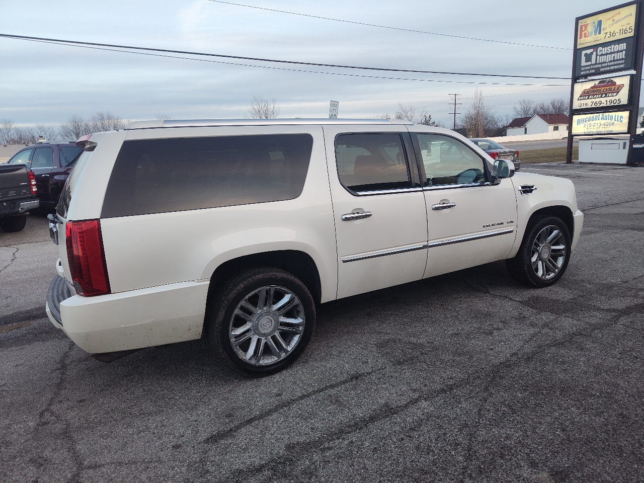 Cadillac Escalade ESV AWD 4dr Platinum Edition 2012