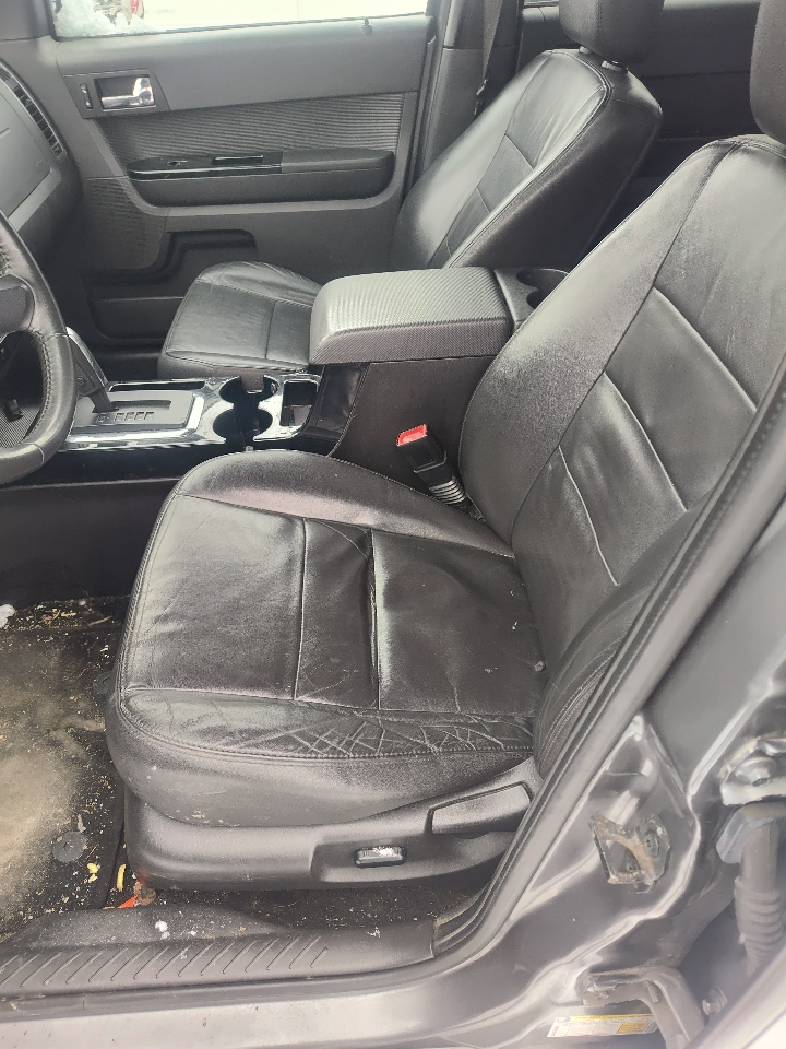 Ford Escape FWD 4dr XLT 2011