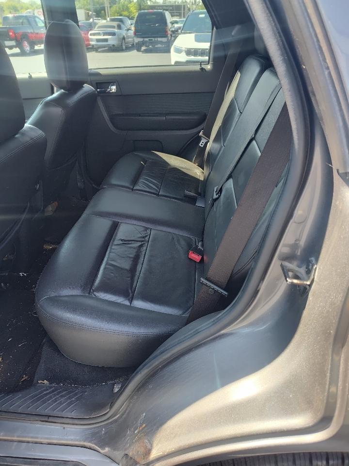 Ford Escape FWD 4dr XLT 2011