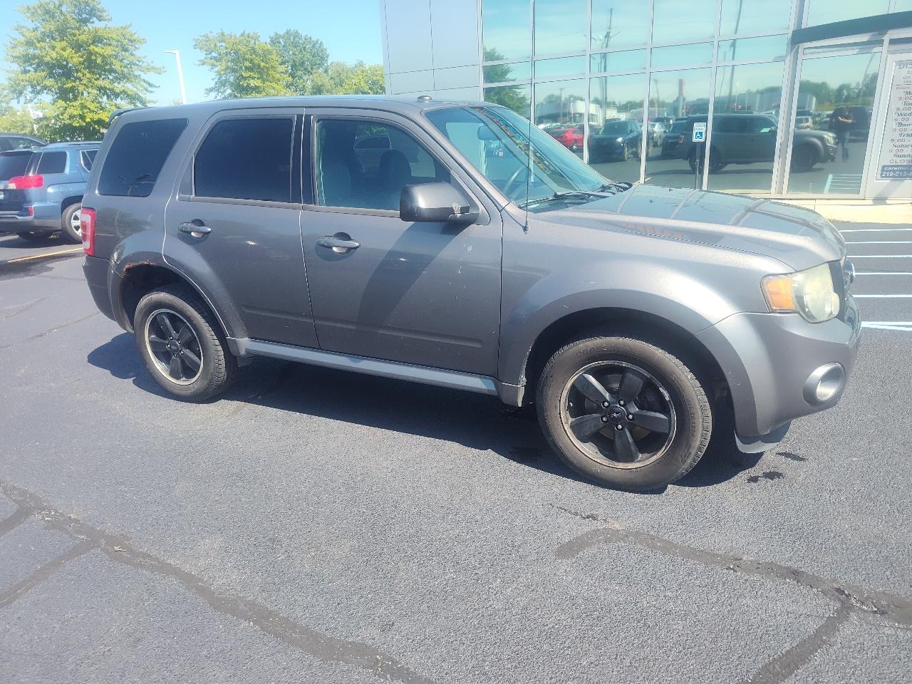 Ford Escape FWD 4dr XLT 2011