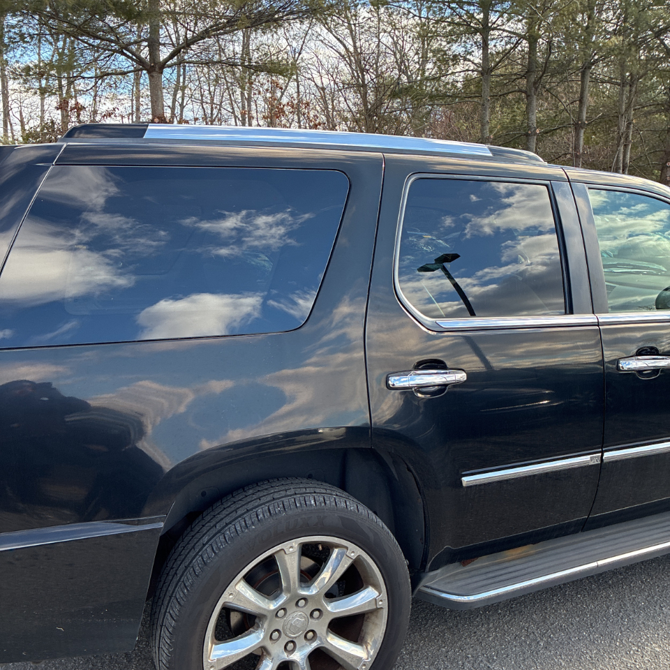 Cadillac Escalade AWD 4dr 2009