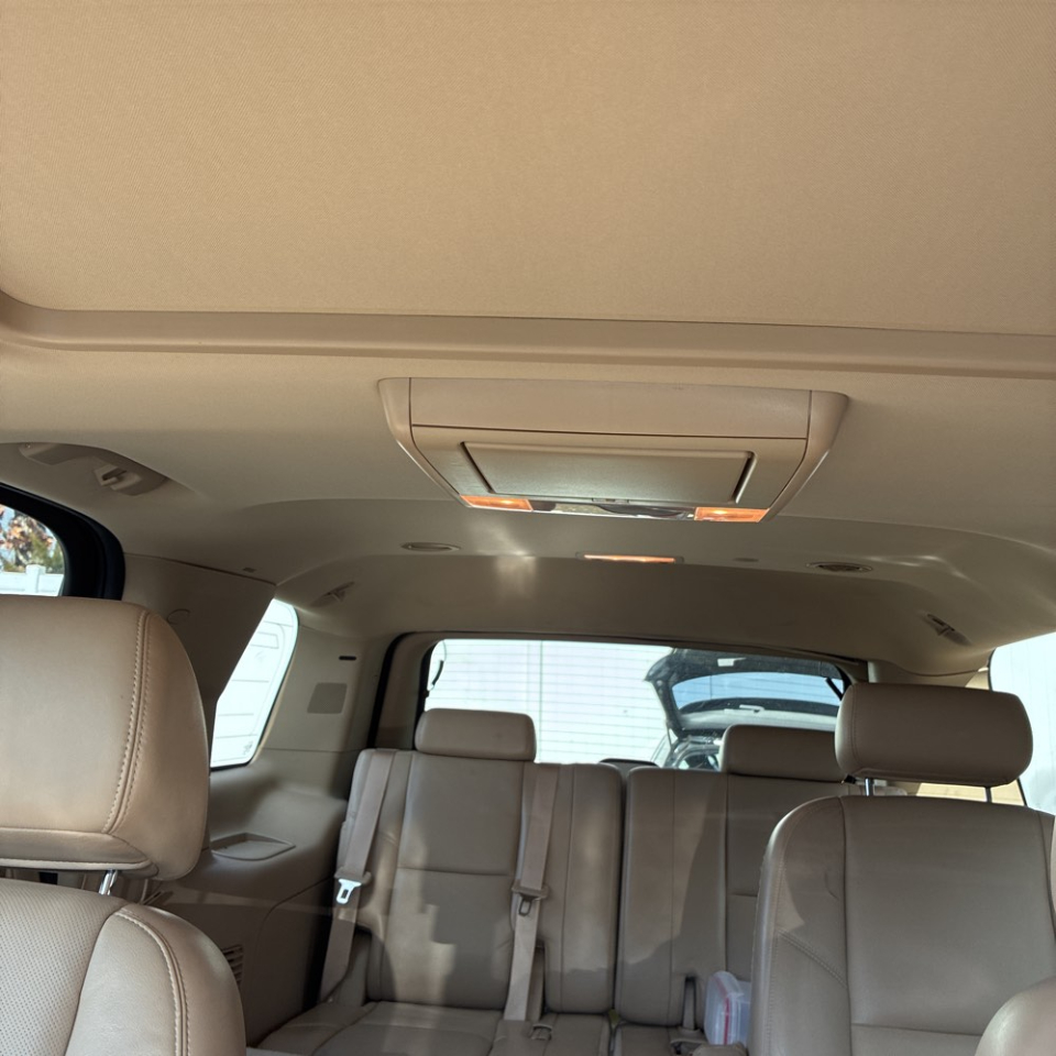 Cadillac Escalade AWD 4dr 2009