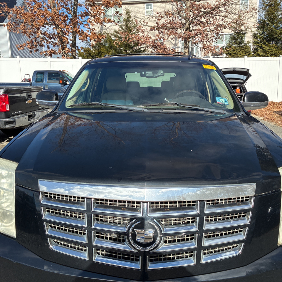 Cadillac Escalade AWD 4dr 2009