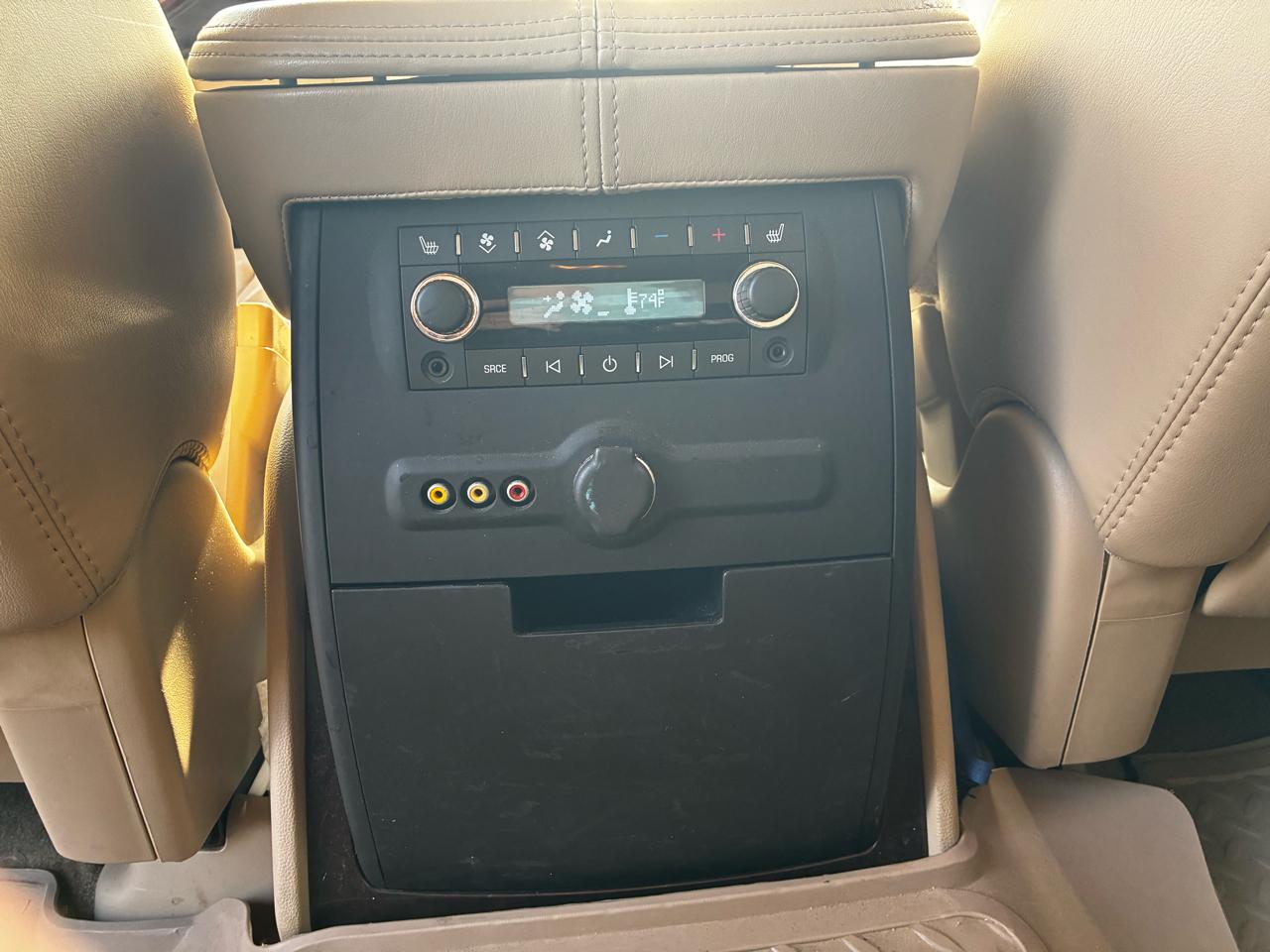 Cadillac Escalade AWD 4dr 2009