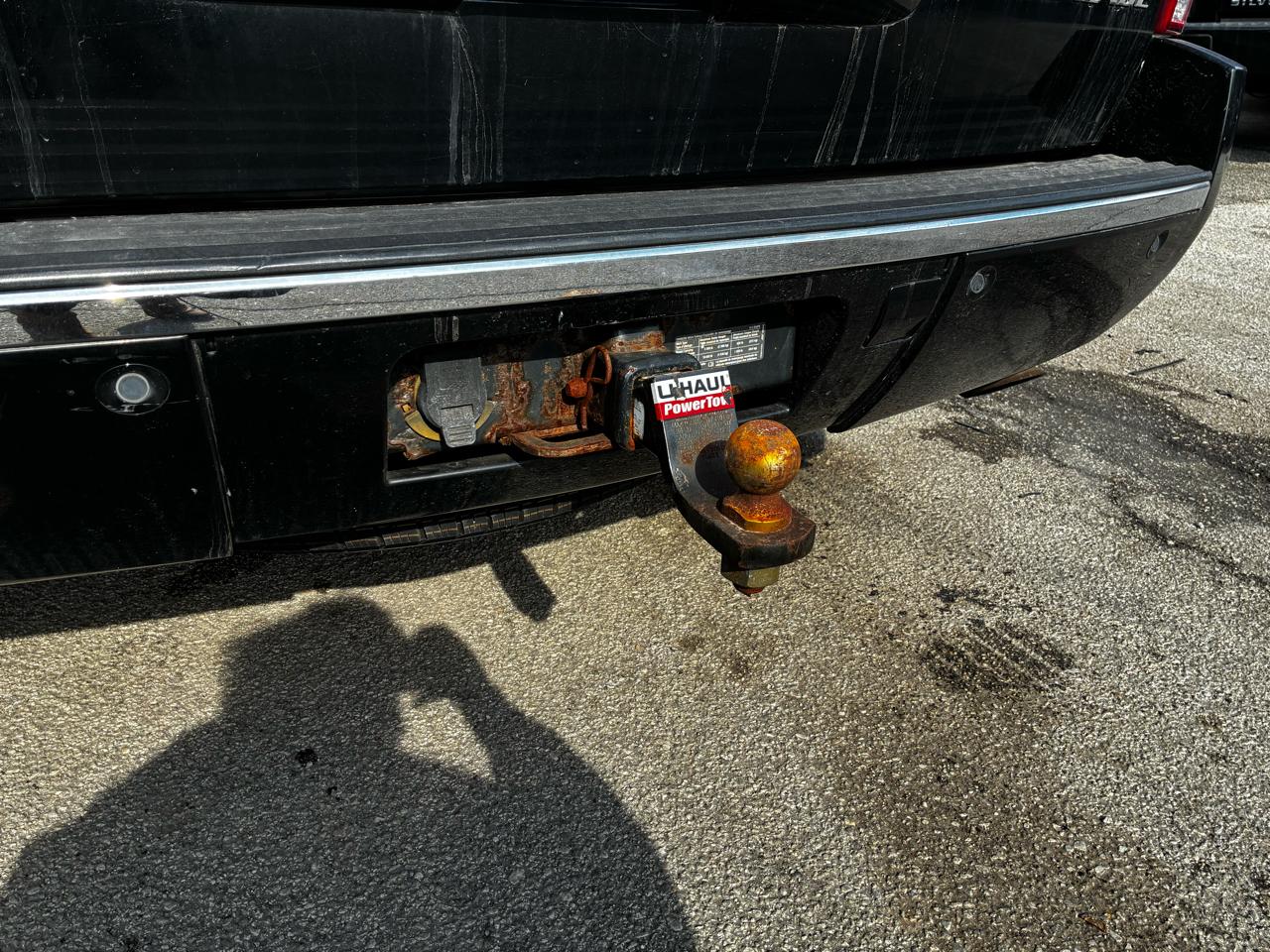 Cadillac Escalade AWD 4dr 2009