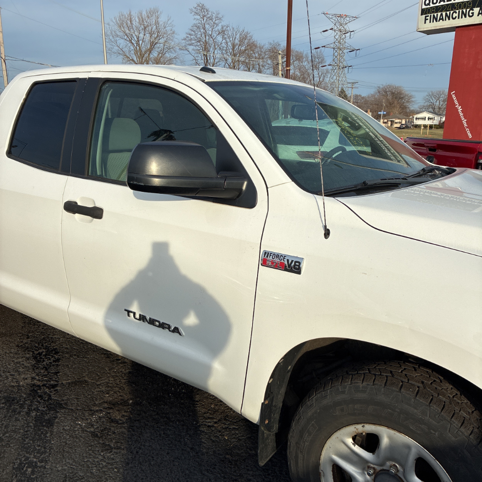 Toyota Tundra 4WD Truck Double Cab 5.7L FFV V8 6-Spd AT (Natl) 2012