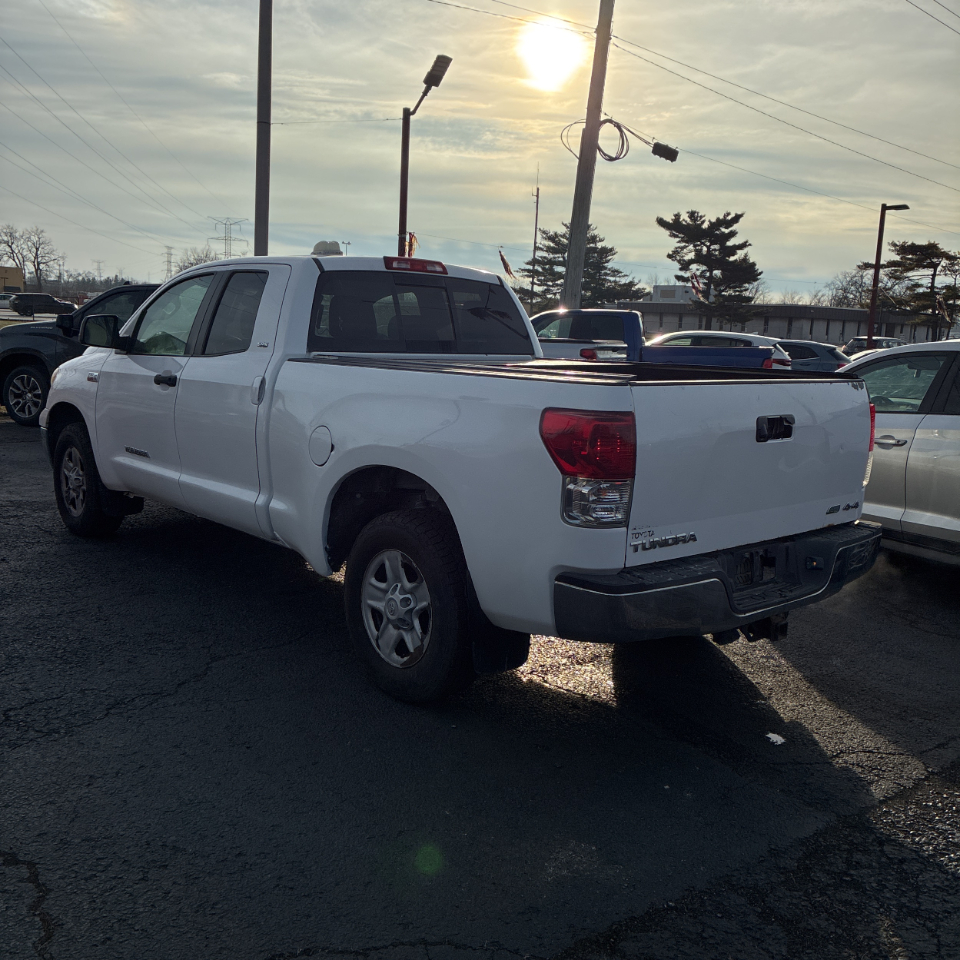 Toyota Tundra 4WD Truck Double Cab 5.7L FFV V8 6-Spd AT (Natl) 2012