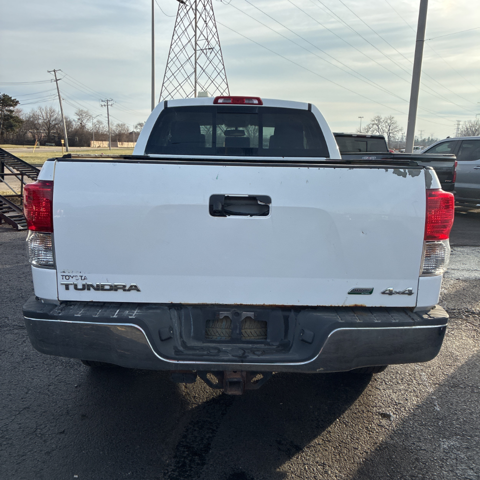 Toyota Tundra 4WD Truck Double Cab 5.7L FFV V8 6-Spd AT (Natl) 2012