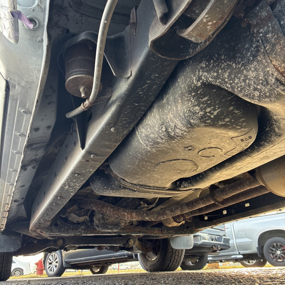 Toyota Tundra 4WD Truck Double Cab 5.7L FFV V8 6-Spd AT (Natl) 2012