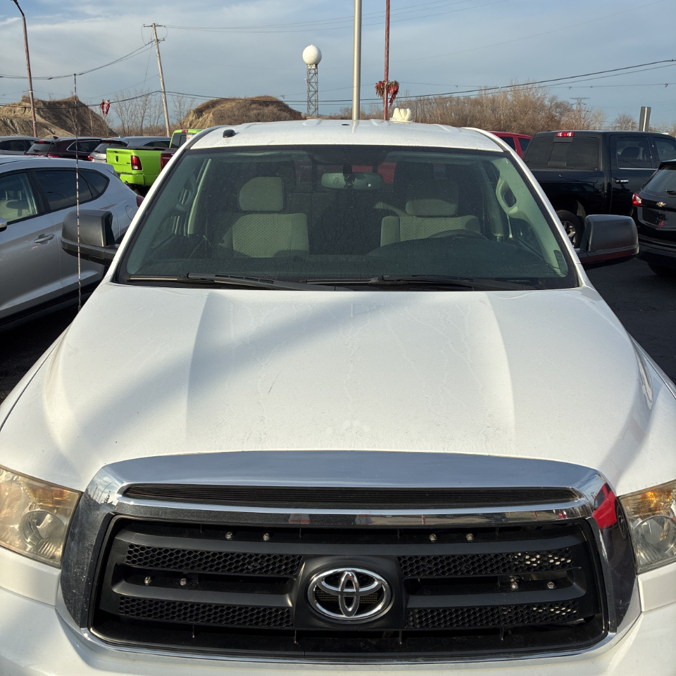 Toyota Tundra 4WD Truck Double Cab 5.7L FFV V8 6-Spd AT (Natl) 2012