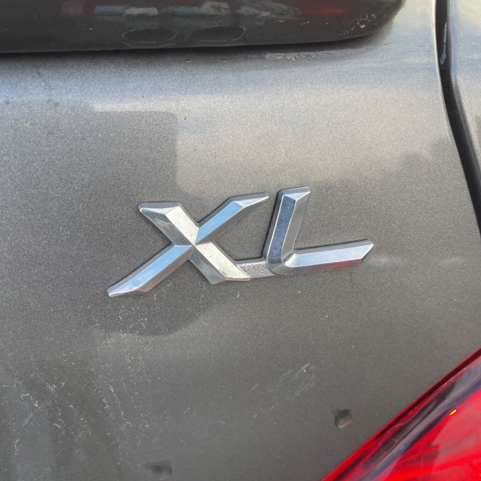 Toyota Avalon 4dr Sdn XL (Natl) 2006