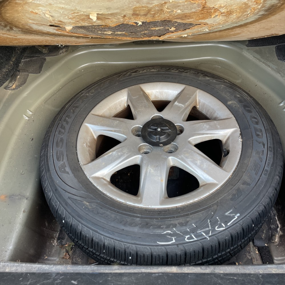 Toyota Avalon 4dr Sdn XL (Natl) 2006