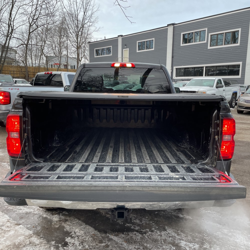 Chevrolet Silverado 1500 2WD Reg Cab 119.0" LS 2015