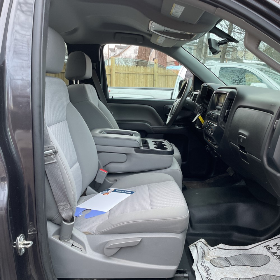 Chevrolet Silverado 1500 2WD Reg Cab 119.0" LS 2015