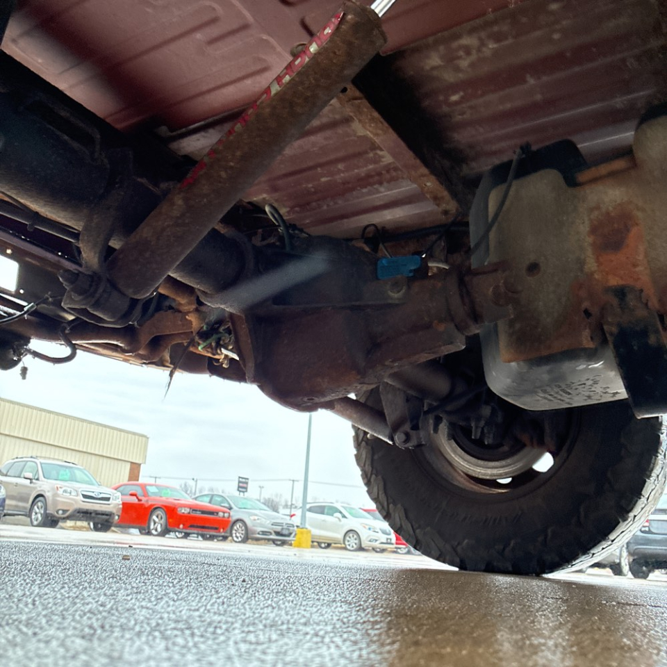 Chevrolet Silverado 1500 Reg Cab 119.0" WB 4WD LS 2000