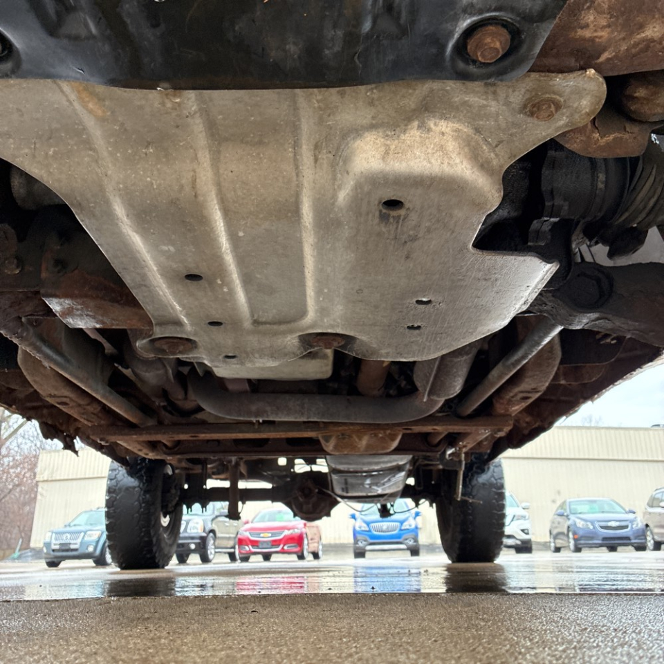 Chevrolet Silverado 1500 Reg Cab 119.0" WB 4WD LS 2000