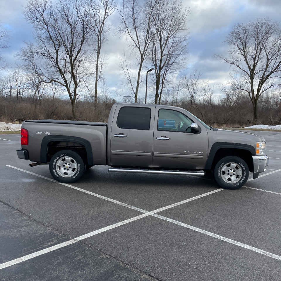 Chevrolet Silverado 1500 4WD Crew Cab 143.5" LT 2012