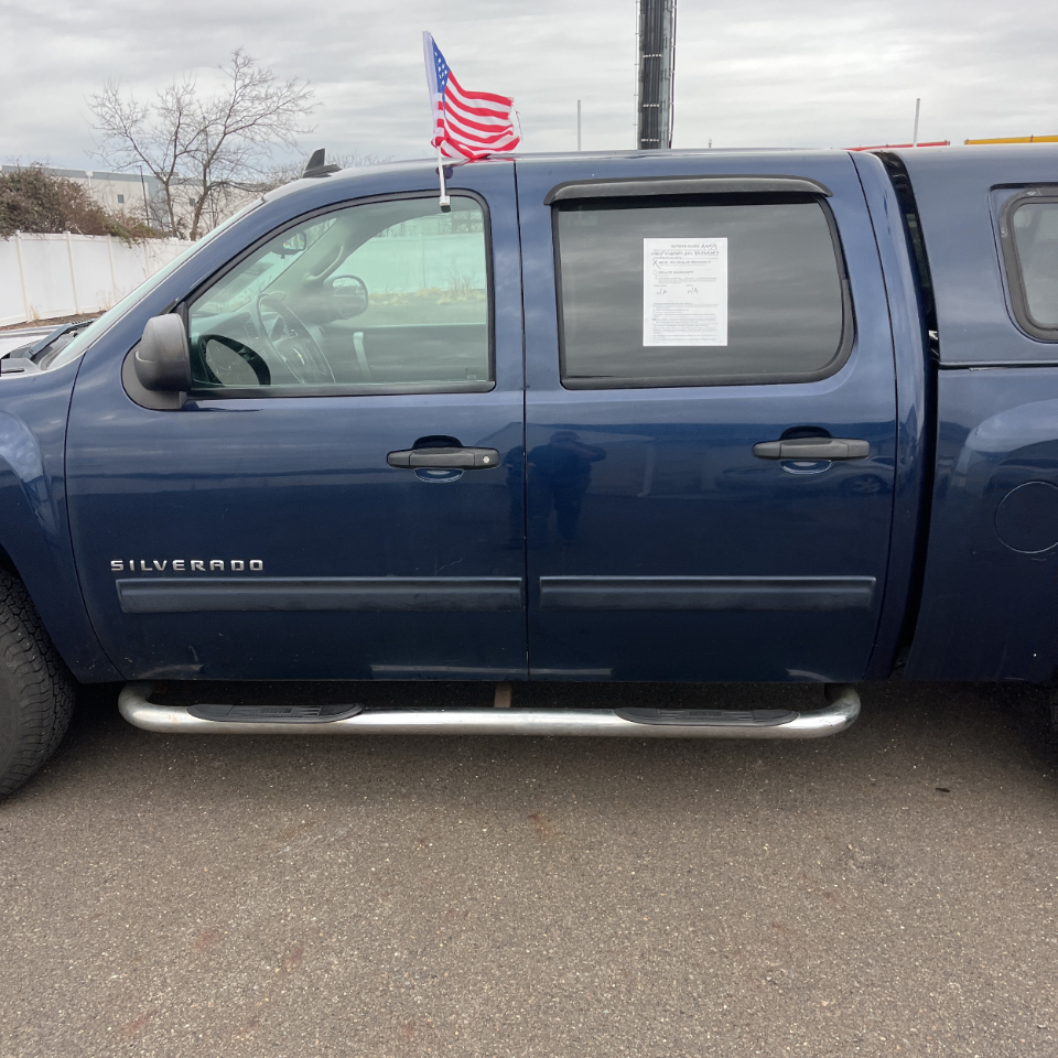 Chevrolet Silverado 1500 4WD Crew Cab 143.5" LT 2011