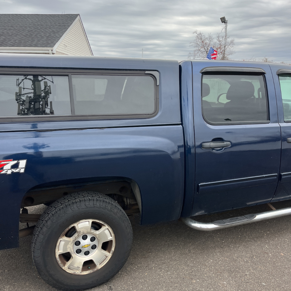 Chevrolet Silverado 1500 4WD Crew Cab 143.5" LT 2011
