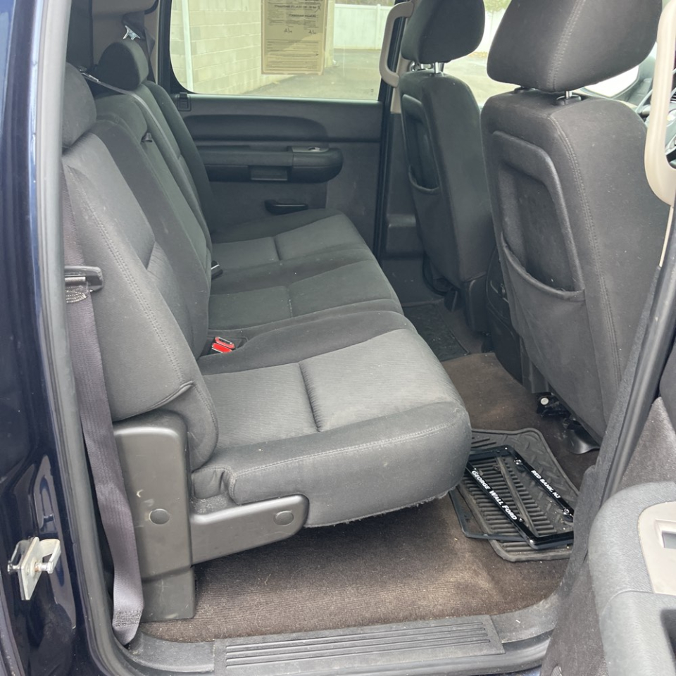 Chevrolet Silverado 1500 4WD Crew Cab 143.5" LT 2011