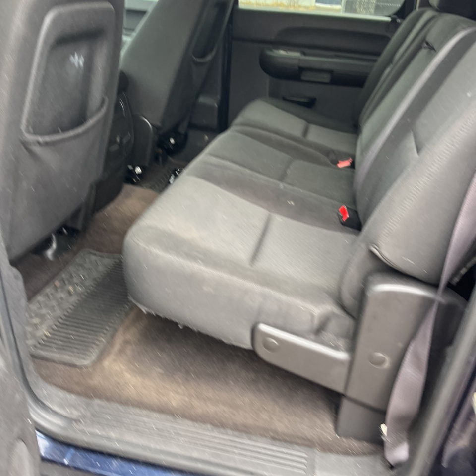 Chevrolet Silverado 1500 4WD Crew Cab 143.5" LT 2011