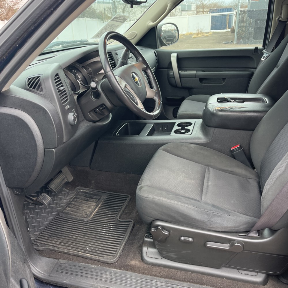 Chevrolet Silverado 1500 4WD Crew Cab 143.5" LT 2011