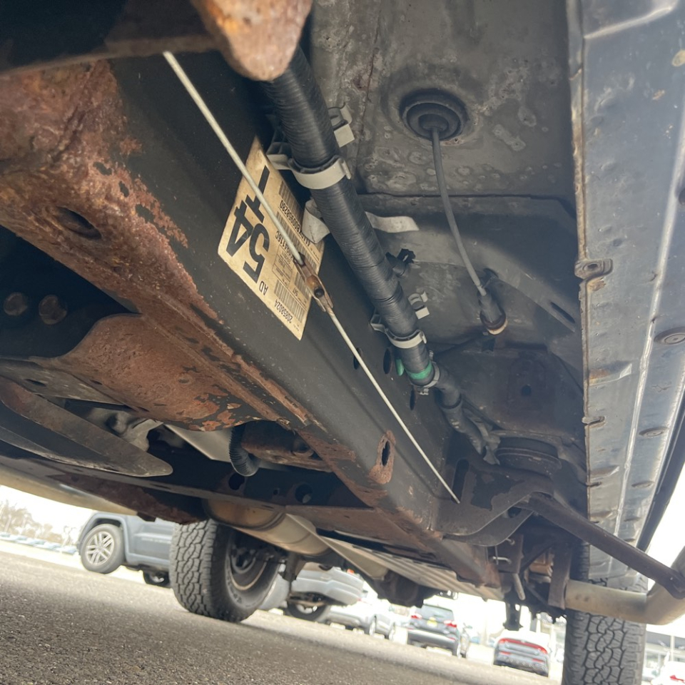 Chevrolet Silverado 1500 4WD Crew Cab 143.5" LT 2011