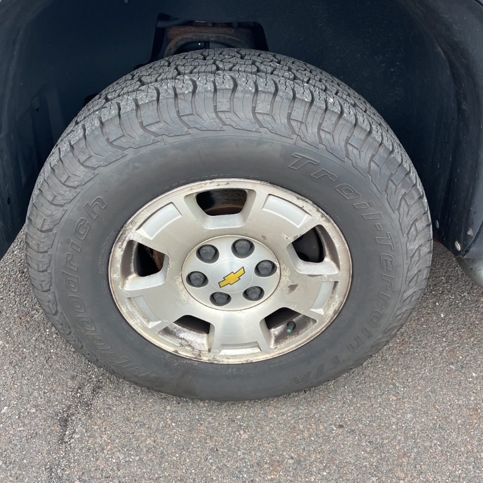 Chevrolet Silverado 1500 4WD Crew Cab 143.5" LT 2011