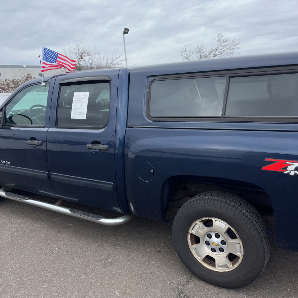 Chevrolet Silverado 1500 4WD Crew Cab 143.5" LT 2011