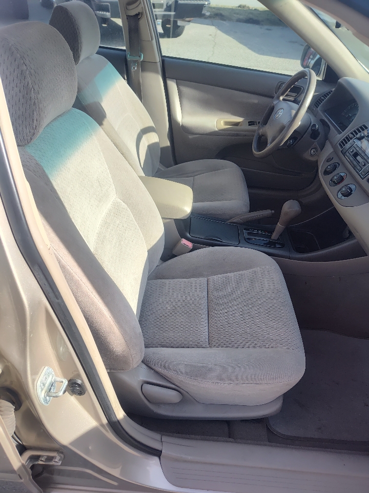 Toyota Camry 4dr Sdn LE Auto 2002