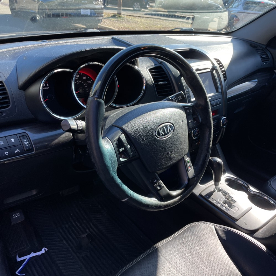 Kia Sorento 2WD 4dr V6 SX 2013