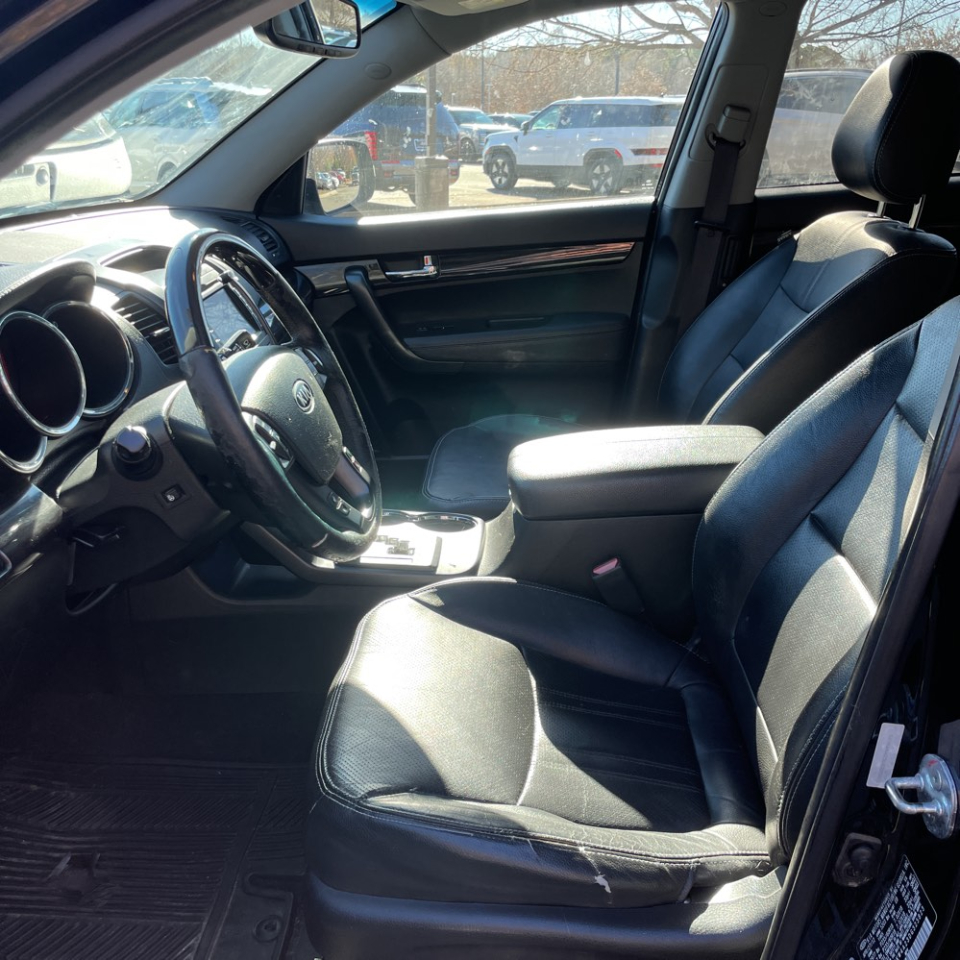 Kia Sorento 2WD 4dr V6 SX 2013