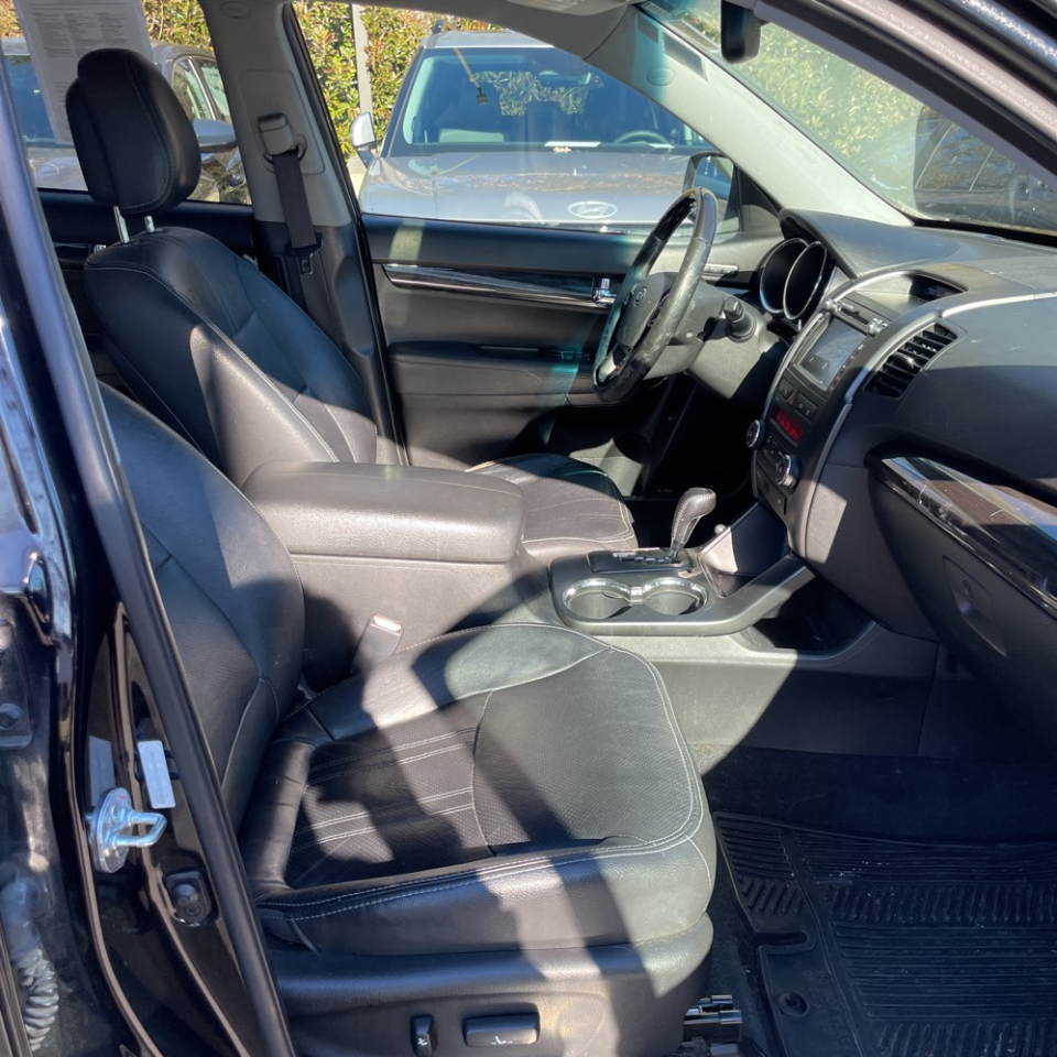 Kia Sorento 2WD 4dr V6 SX 2013