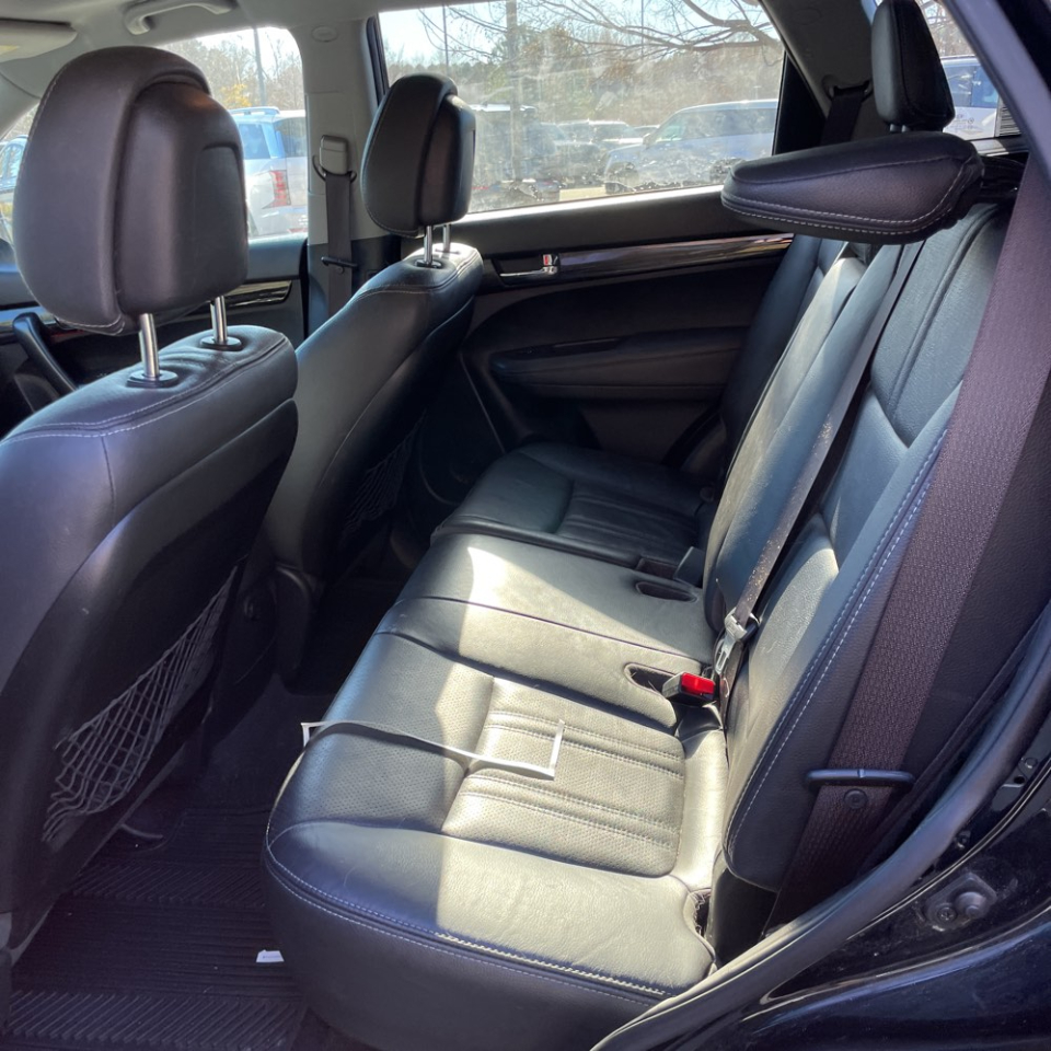 Kia Sorento 2WD 4dr V6 SX 2013